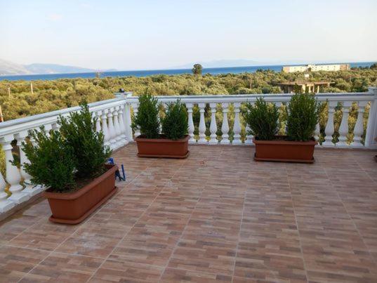 Irini'S Guesthouse Qeparo Dış mekan fotoğraf