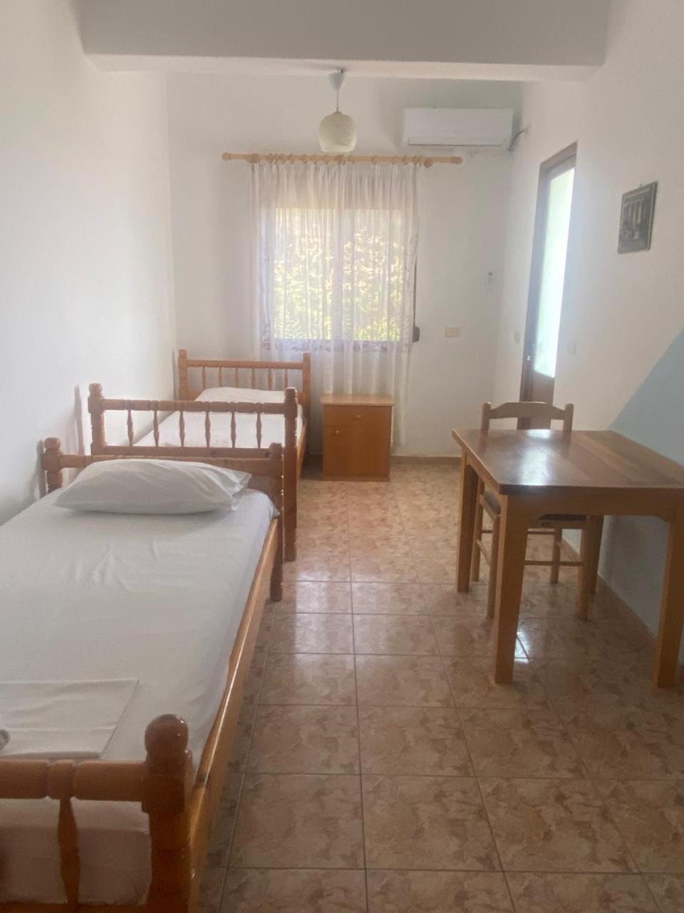 Irini'S Guesthouse Qeparo Dış mekan fotoğraf